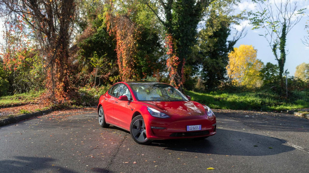 Immagine di Prova, Tesla Model 3 Long Range: la scelta perfetta