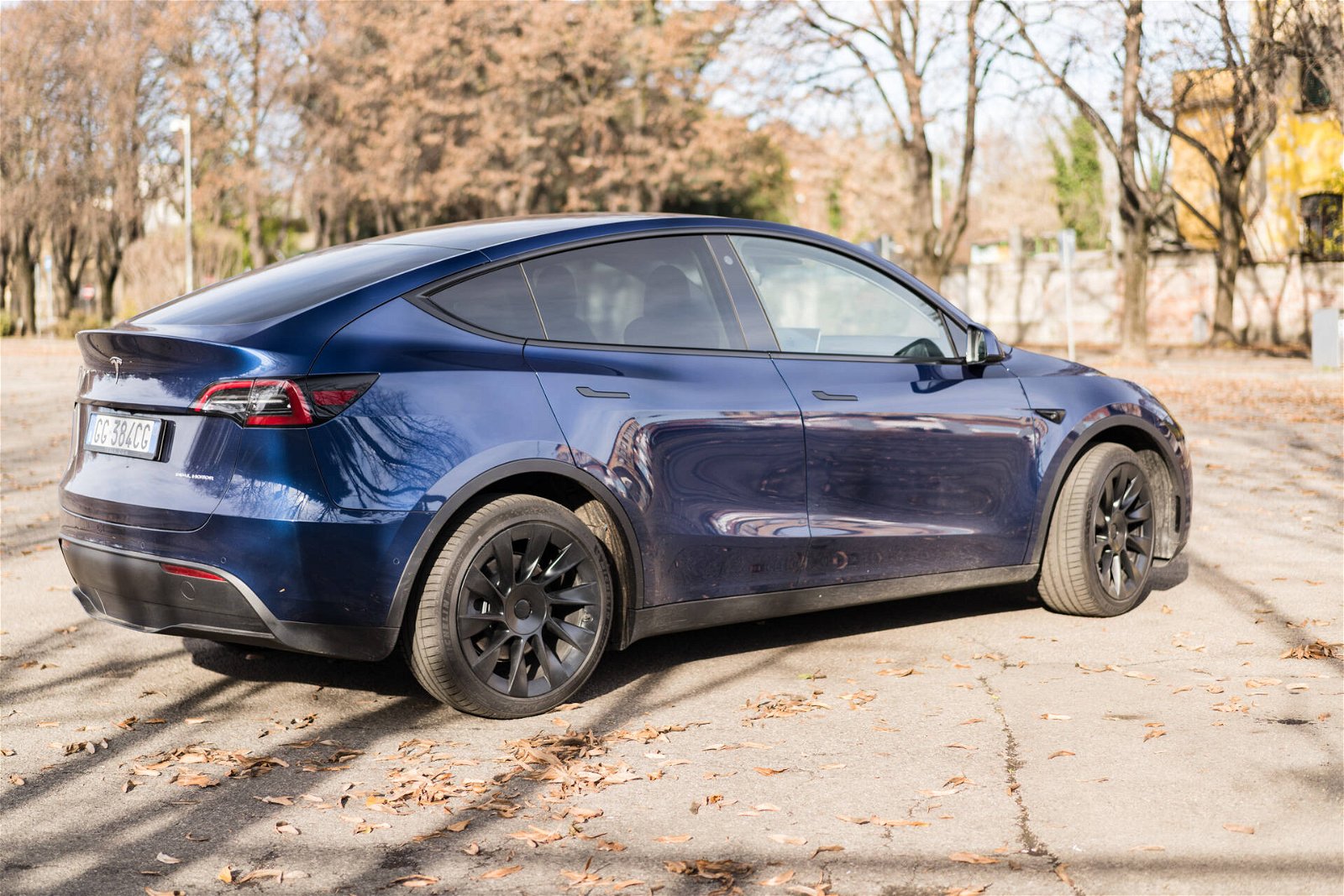 Immagine di Tesla adesso costa meno di un'auto americana media