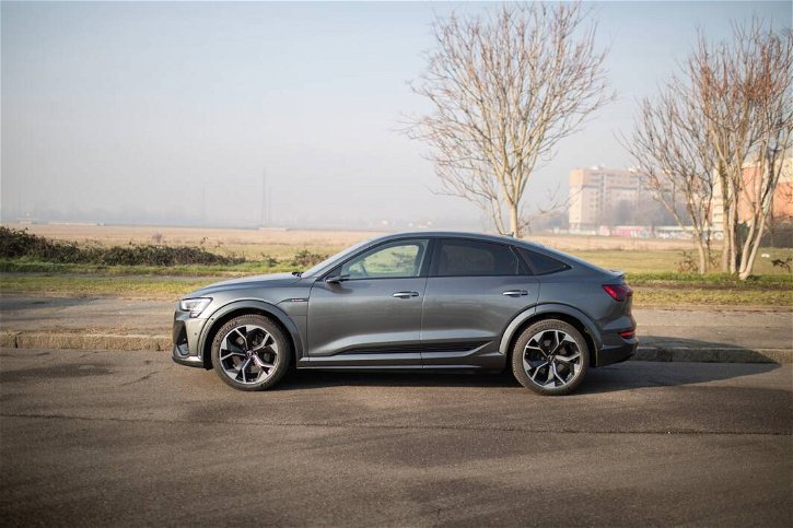 Immagine di Prova, Audi e-tron S Sportback: il SUV elettrico dalla coppia mostruosa