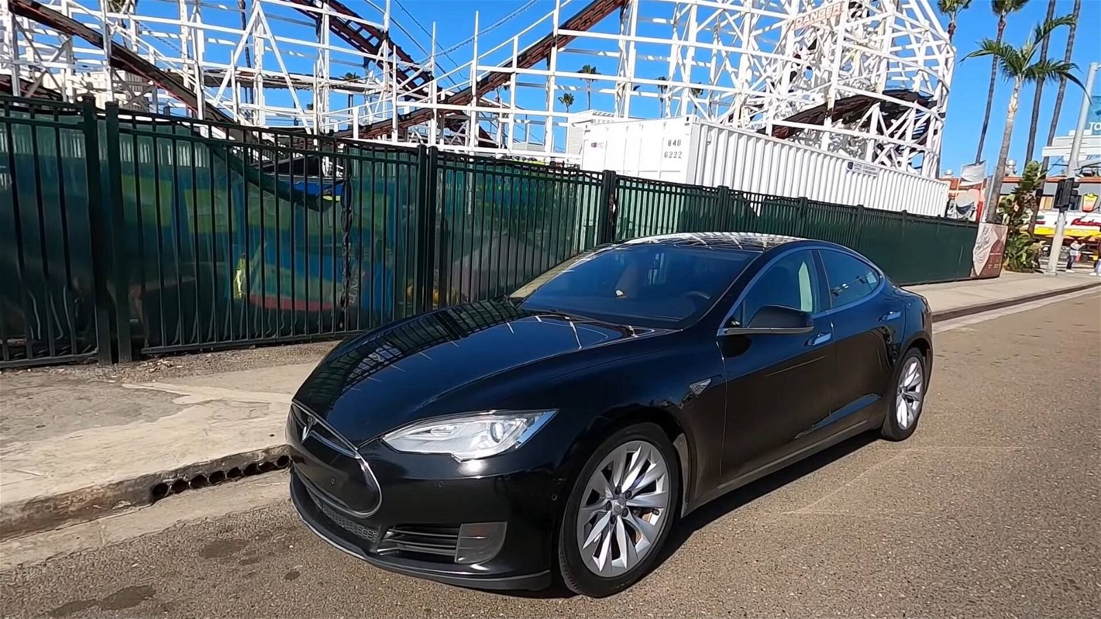 Immagine di Questa Tesla Model S ha quasi 700,000 km