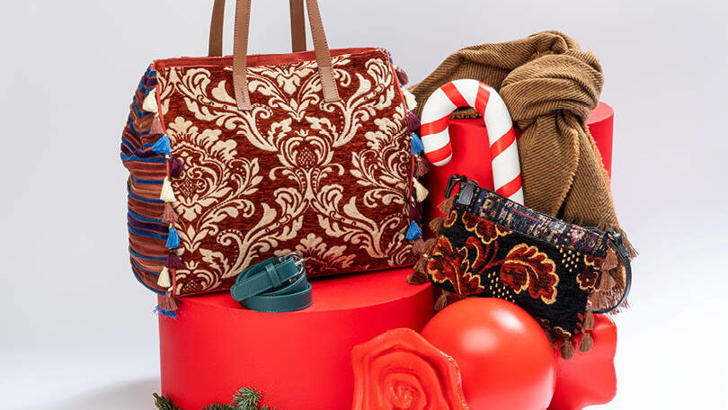 Immagine di Regali di Natale Carpisa: acquista 3 prodotti, ne ricevi uno extra in regalo!