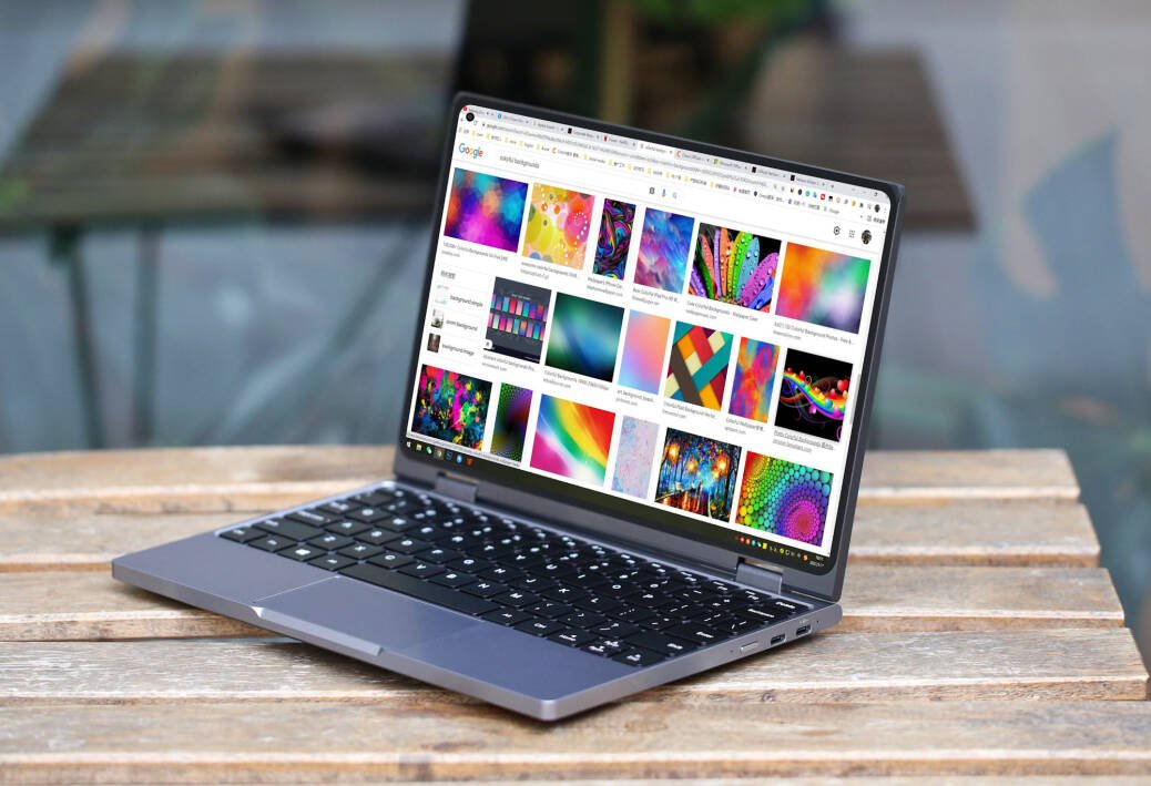 Immagine di Chuwi MiniBook X è il primo 2 in 1 Windows con foro nel display