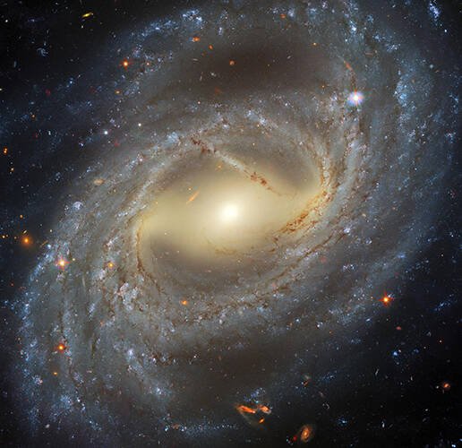 Immagine di Scoperta una galassia che non presenta tracce di materia oscura