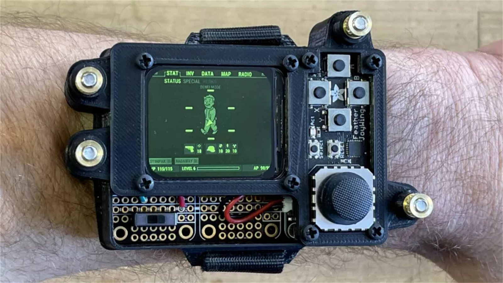 Immagine di Con Raspberry Pi RP2040 realizzare un Pip-Boy diventa realtà