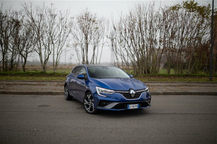 Immagine di Prova, Renault Megane E-tech Plug-in Hybrid: fino a 50 km ad emissioni zero