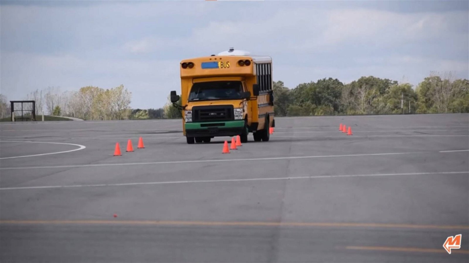 Immagine di Scuolabus elettrico effettua test dell'alce: stabilità sorprendente