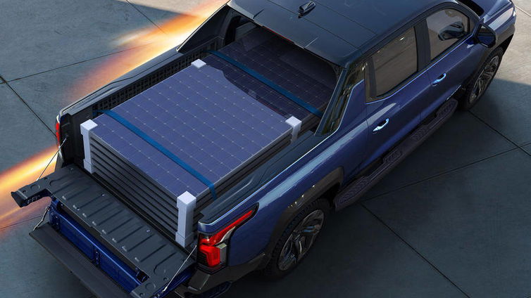 Immagine di Chevrolet Silverado, il pickup elettrico con batteria da 200 kWh