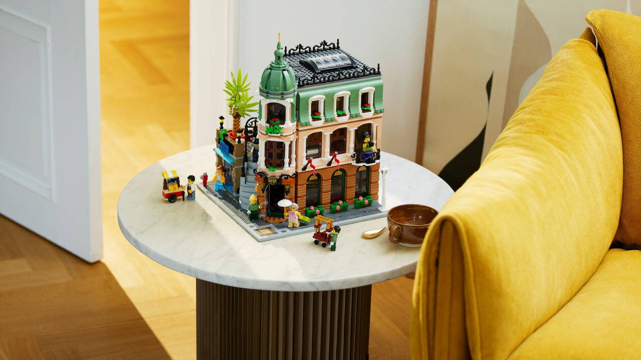 Immagine di LEGO Modular building: un hotel per celebrare il 15esimo anniversario del tema