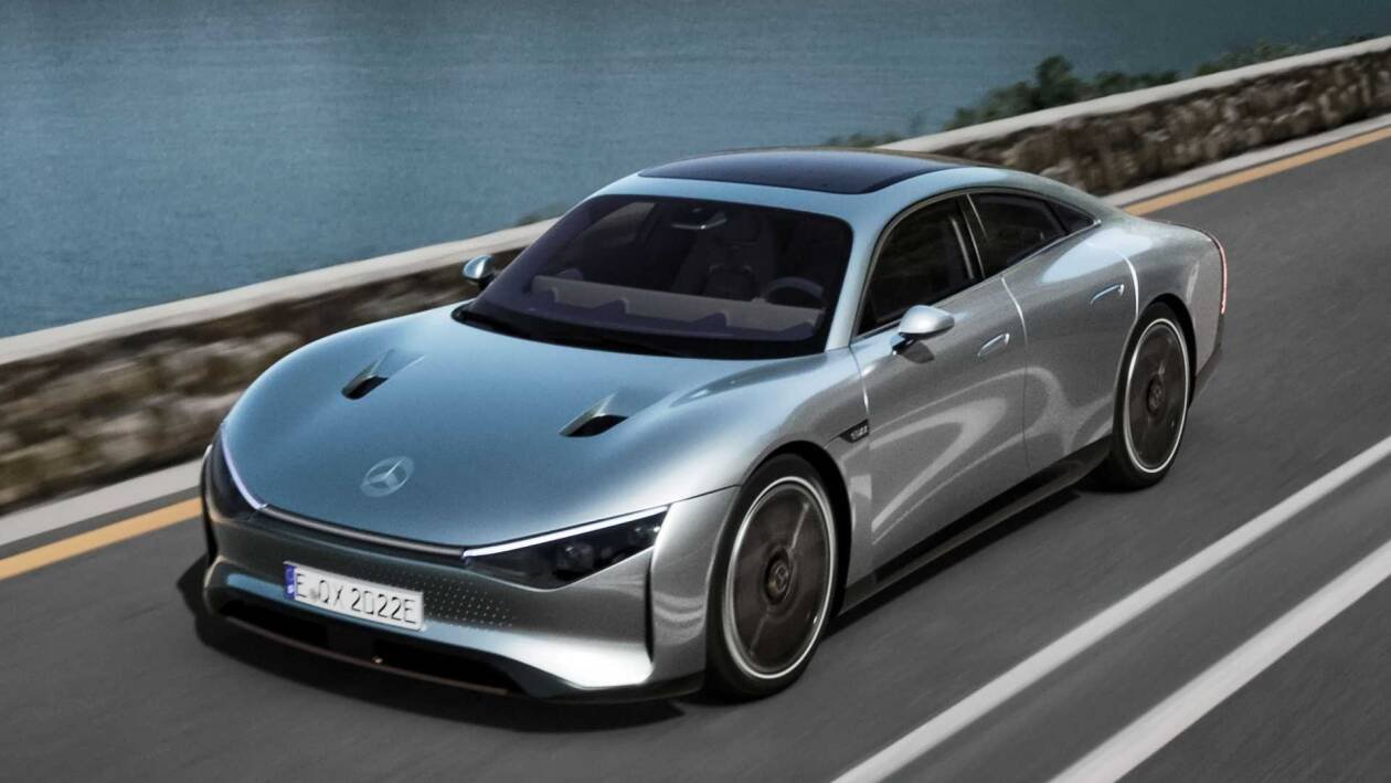 Immagine di Mercedes-Benz EQXX: la berlina elettrica da 1.000 km è confermata