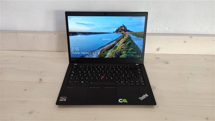 Immagine di Lenovo ThinkPad P14s G2, la Workstation mobile perfetta per chi ha bisogno di potenza in movimento.