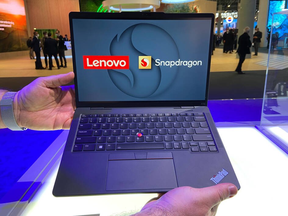 Immagine di Lenovo ThinkPad X13s, 28 ore di autonomia grazie a Snapdragon 8cx Gen3