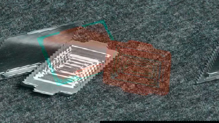 Immagine di Intel Alder Lake, l'IHS in rame riduce la temperatura di 15 gradi