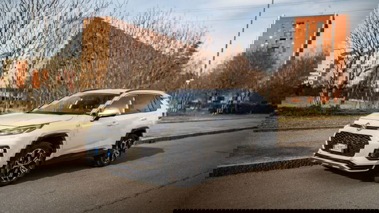 Immagine di Prova, Suzuki Across plug-in: il SUV spazioso e parco nei consumi