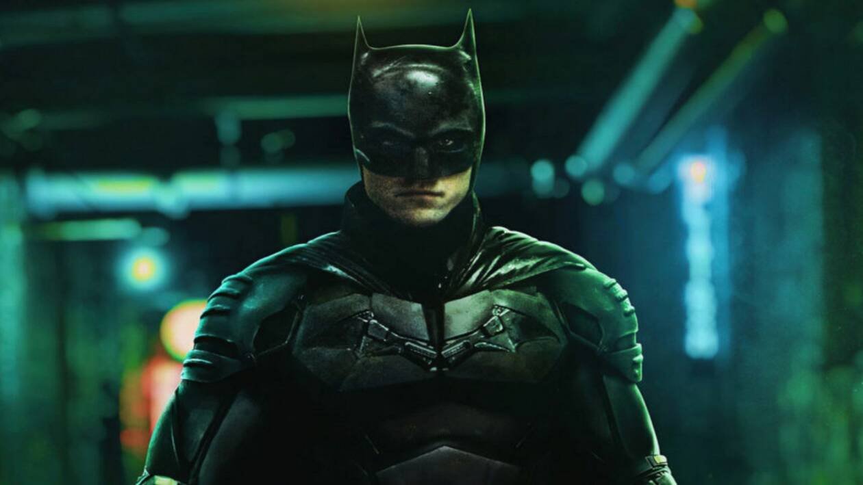 Immagine di The Batman: Robert Pattinson stuzzica i fan sulla nuova Batsuit