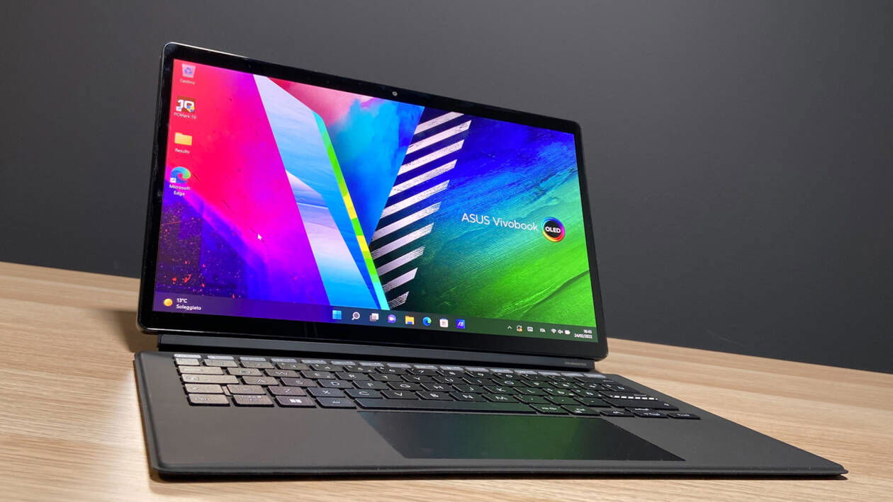 Immagine di Asus VivoBook 13 Slate OLED | Recensione