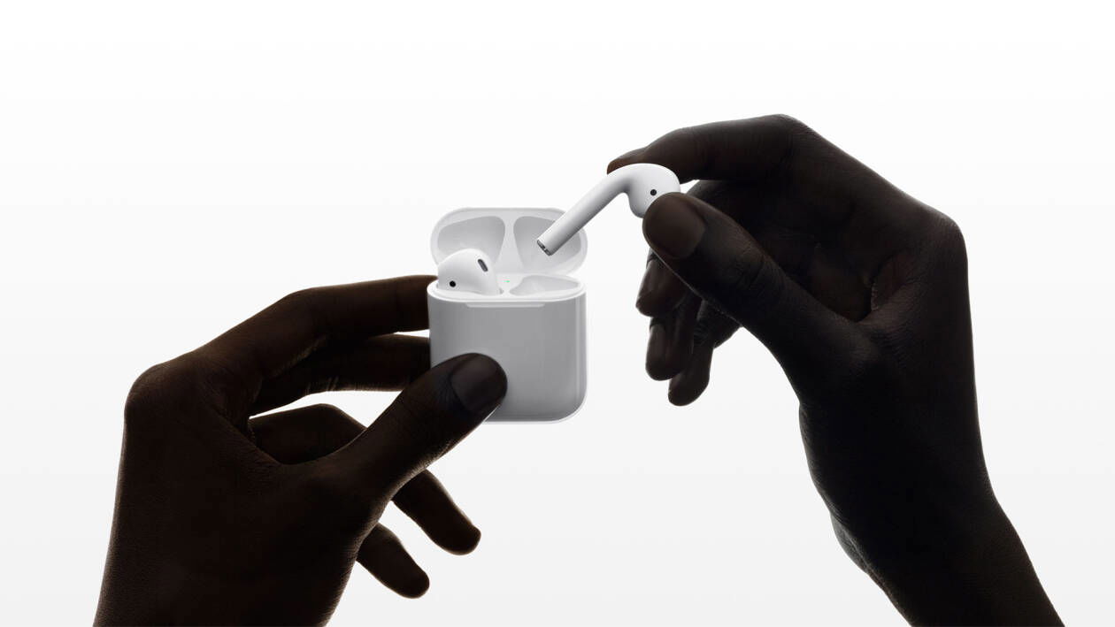 Immagine di Offerta Top! Solo 99 euro per le Apple AirPods 2019 su MediaWorld!