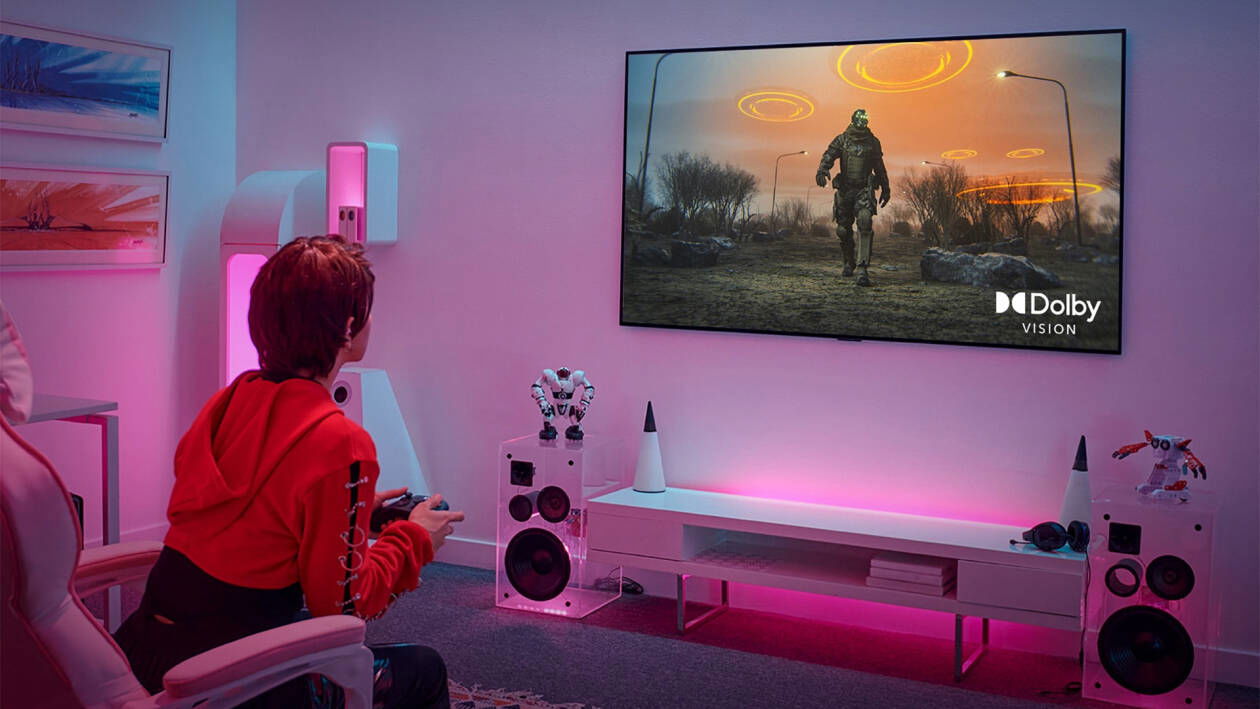 Immagine di Smart TV 4K LG OLED da 48" metà prezzo da Unieuro! Risparmi quasi 800€!