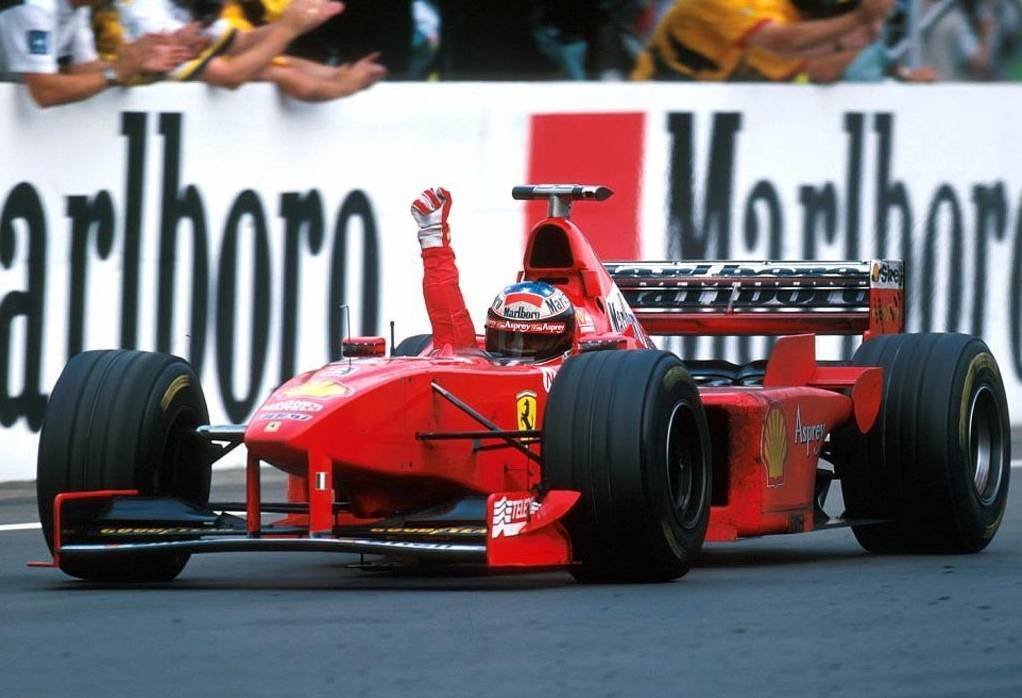Immagine di All’asta la Ferrari F300 da Formula 1 di Schumacher: più di 4 milioni per averla