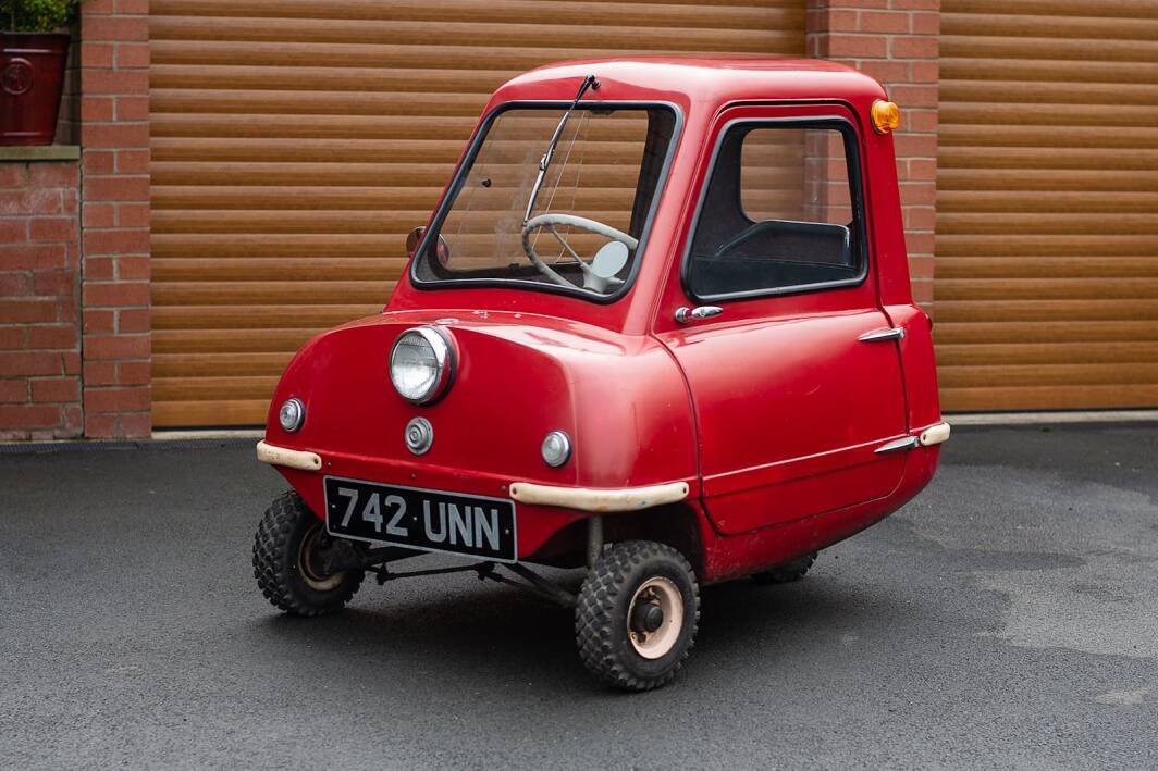 Immagine di Peel P50, venduta per 170mila euro l’auto più piccola al mondo
