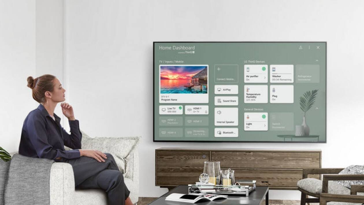 Immagine di Splendida smart TV LG 4K 55" in super sconto da Mediaworld! Risparmi 450€!