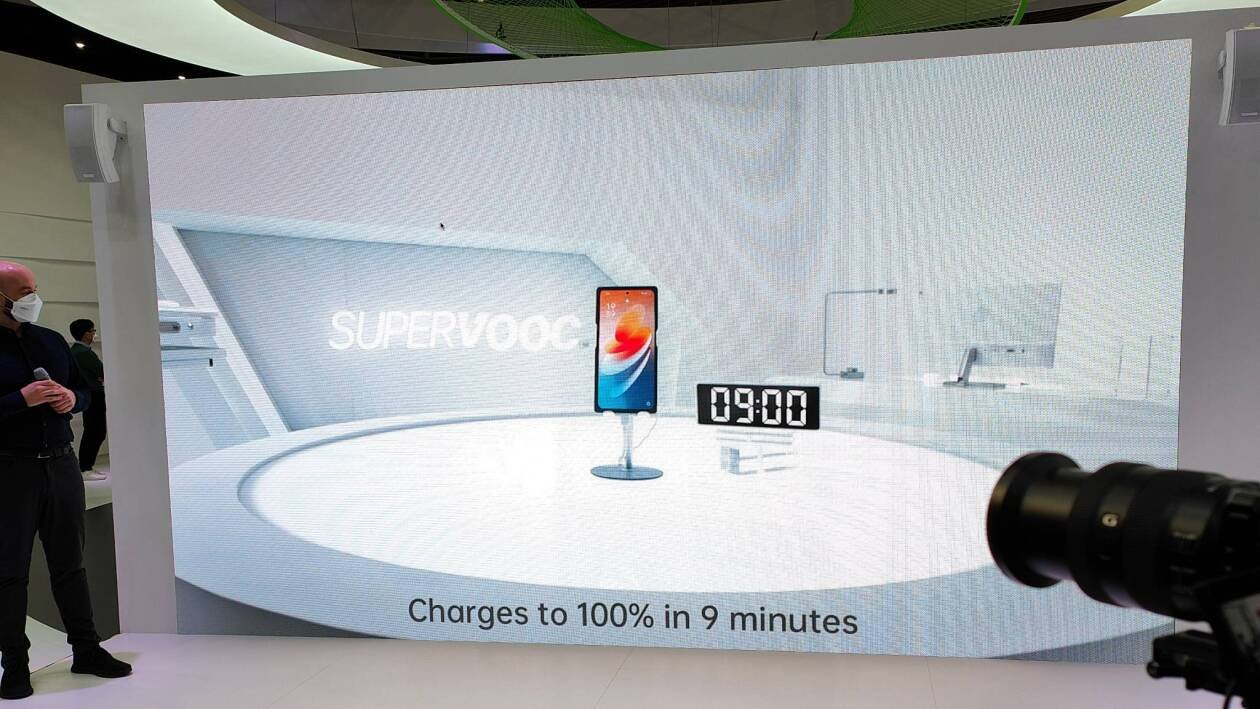 Immagine di Oppo SuperVOOC tocca i 240W, da 0% a 100% in 9 minuti!