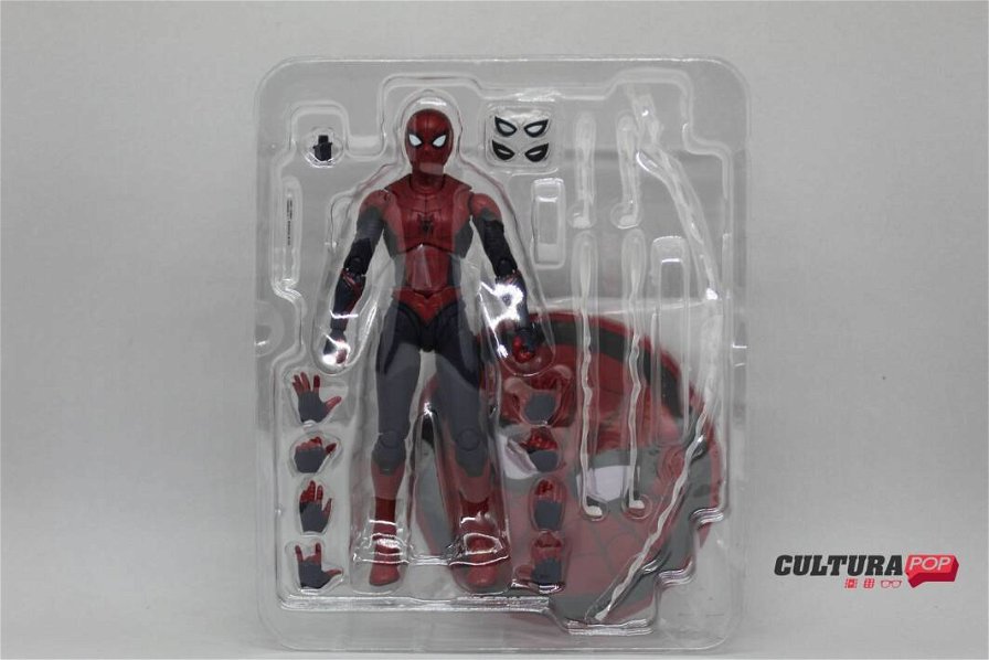 spider-man-upgraded-suit-s-h-figuarts-220047.jpg