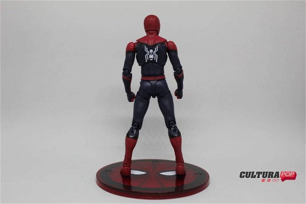 spider-man-upgraded-suit-s-h-figuarts-220061.jpg