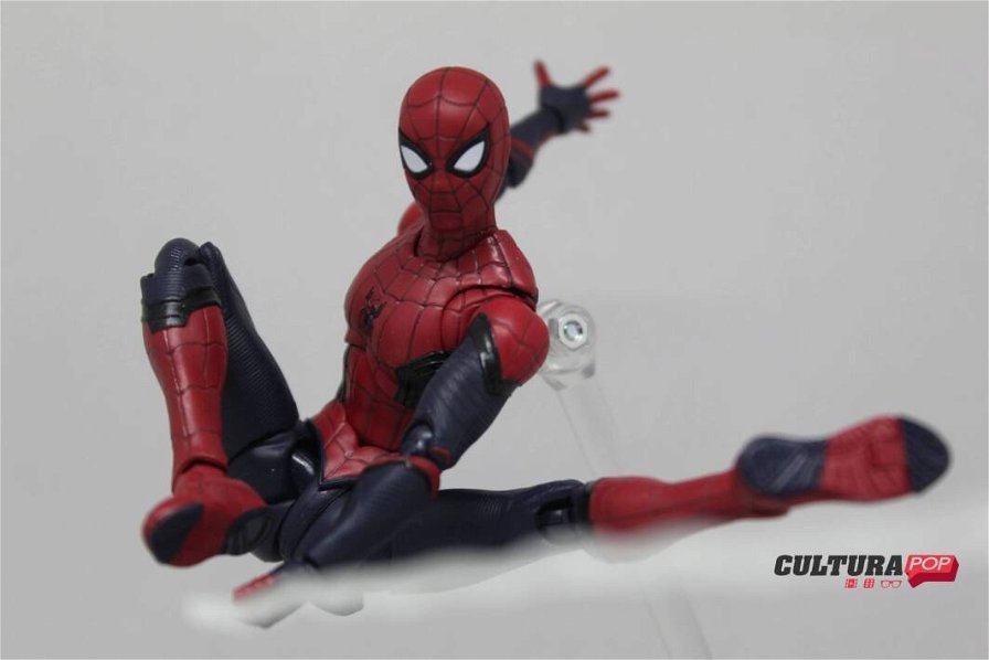 spider-man-upgraded-suit-s-h-figuarts-220071.jpg