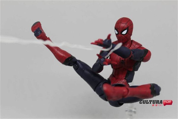 spider-man-upgraded-suit-s-h-figuarts-220072.jpg