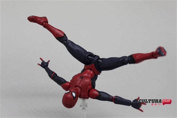 spider-man-upgraded-suit-s-h-figuarts-220075.jpg