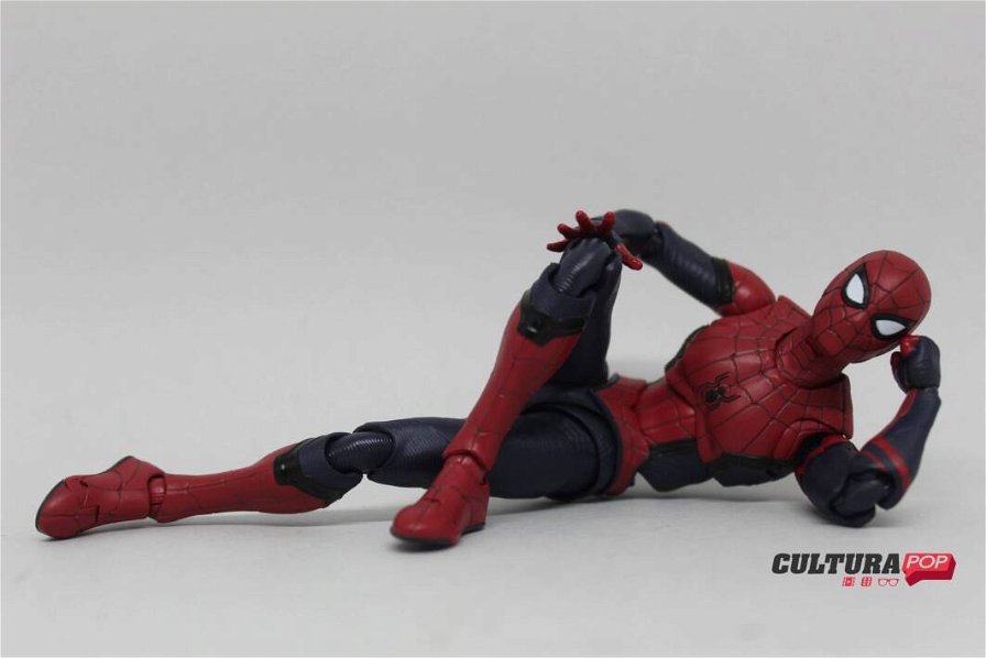 spider-man-upgraded-suit-s-h-figuarts-220078.jpg