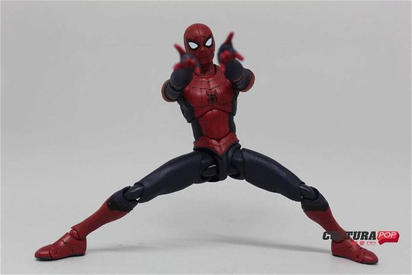 spider-man-upgraded-suit-s-h-figuarts-220079.jpg