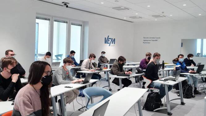 Immagine di Parte “IT Girls” il progetto di formazione di VEM sistemi