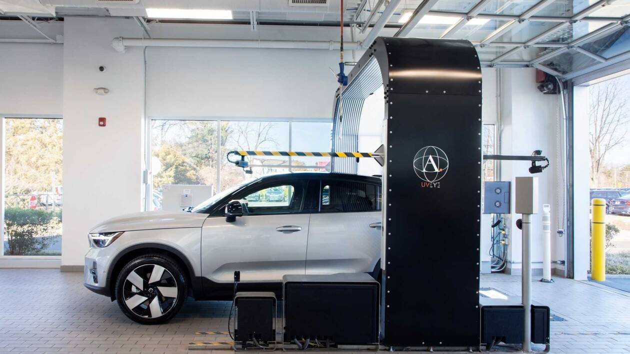 Immagine di Volvo, il robot-officina per diagnosi automatizzate