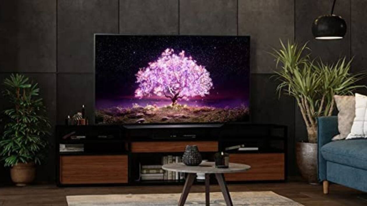 Immagine di 500€ di sconto su questa smart TV 4K LG OLED da 65"!