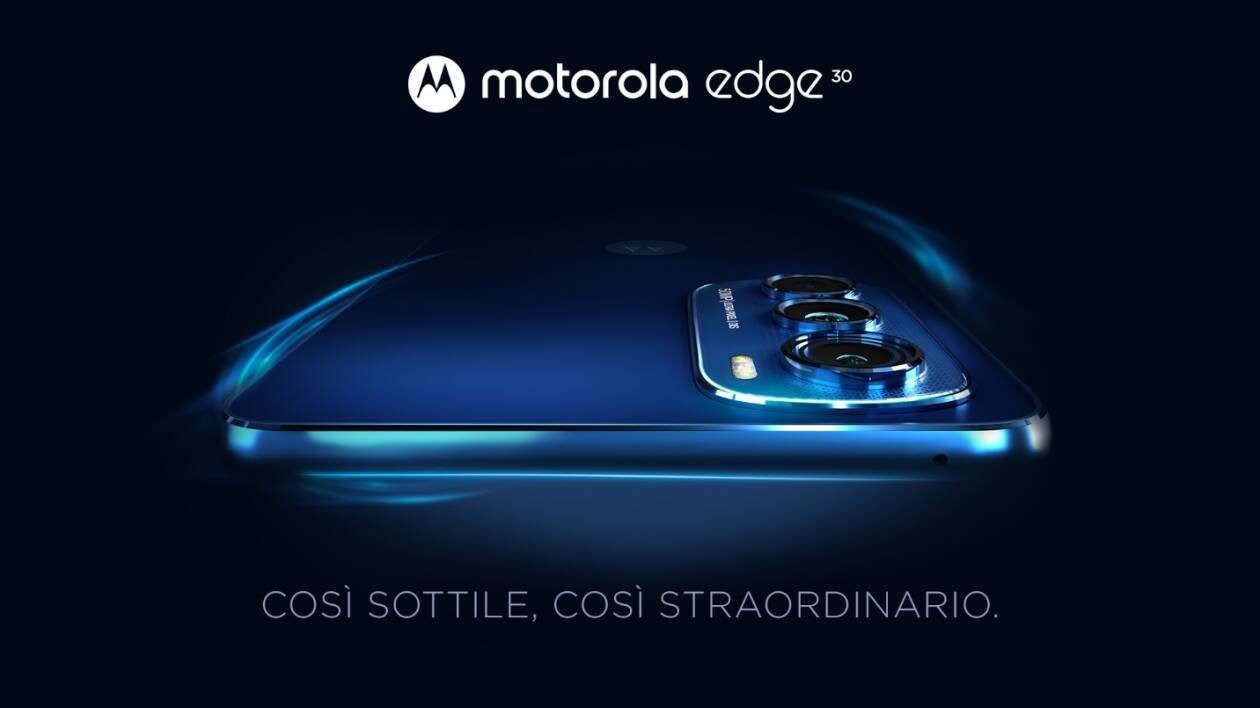 Immagine di Motorola Edge 30 ufficiale: avete mai visto uno smartphone così sottile?