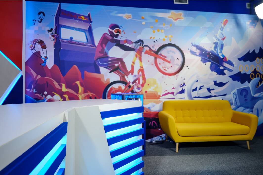 Immagine di Red Bull mette le ali gaming: aperta la nuova Gaming Zone su Twitch