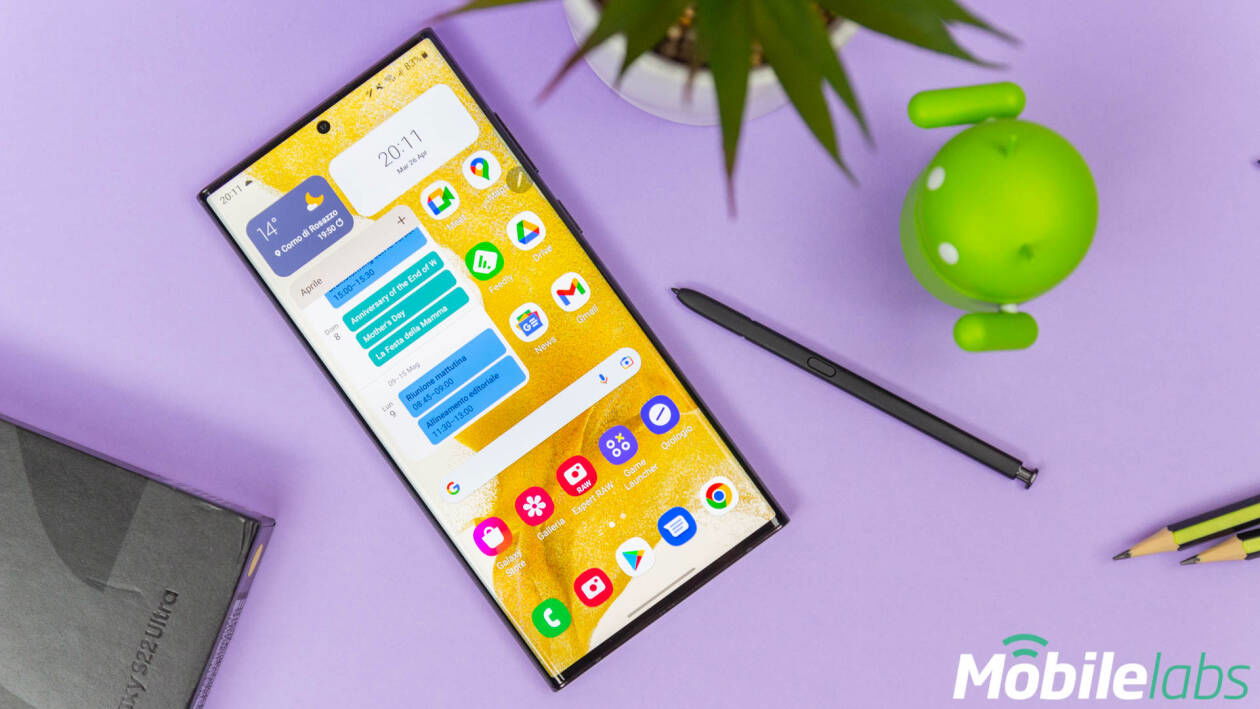 Immagine di Samsung Galaxy S22 Ultra in sconto di oltre 200€ su eBay!