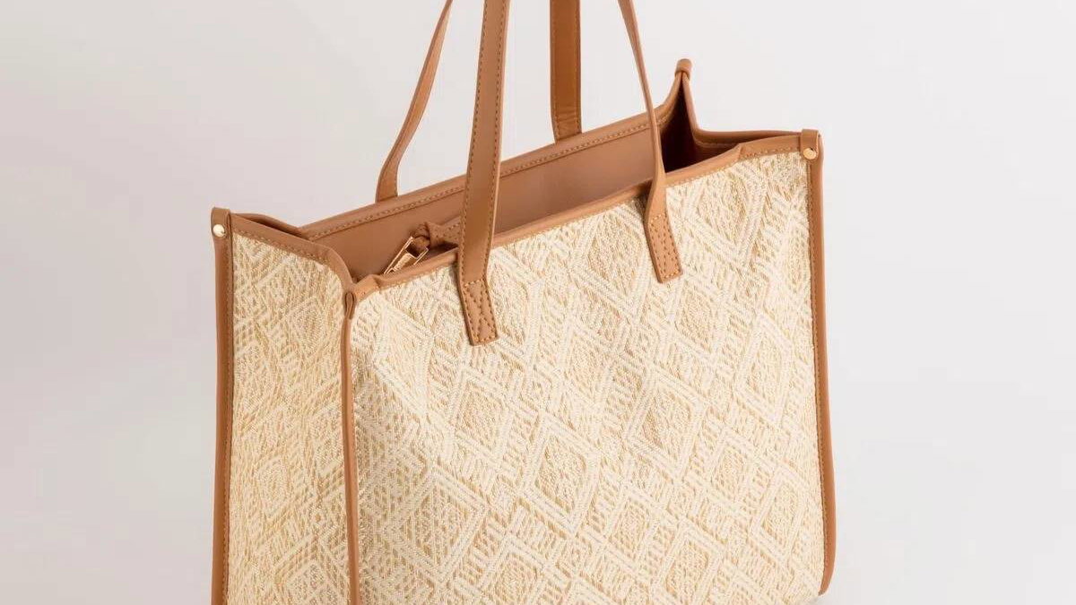 Immagine di Acquista 4 prodotti Carpisa, il meno caro è in regalo!