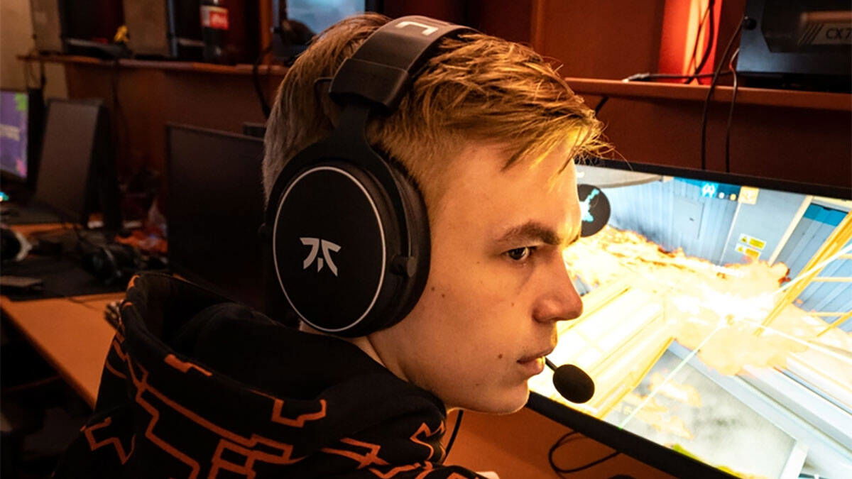 Immagine di Fnatic REACT, le cuffie perfette per esports scontate del 41%!