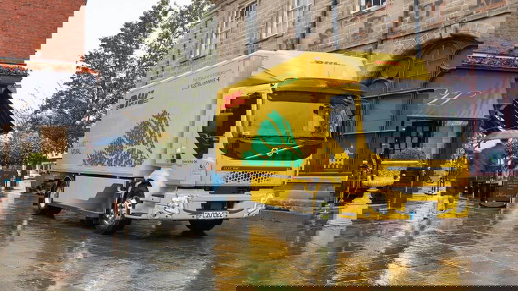 Immagine di DHL, accordo per 44 camion elettrici Volvo Trucks