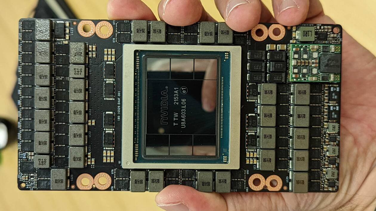 Immagine di Nvidia ricava il 1000% su ogni GPU H100 venduta