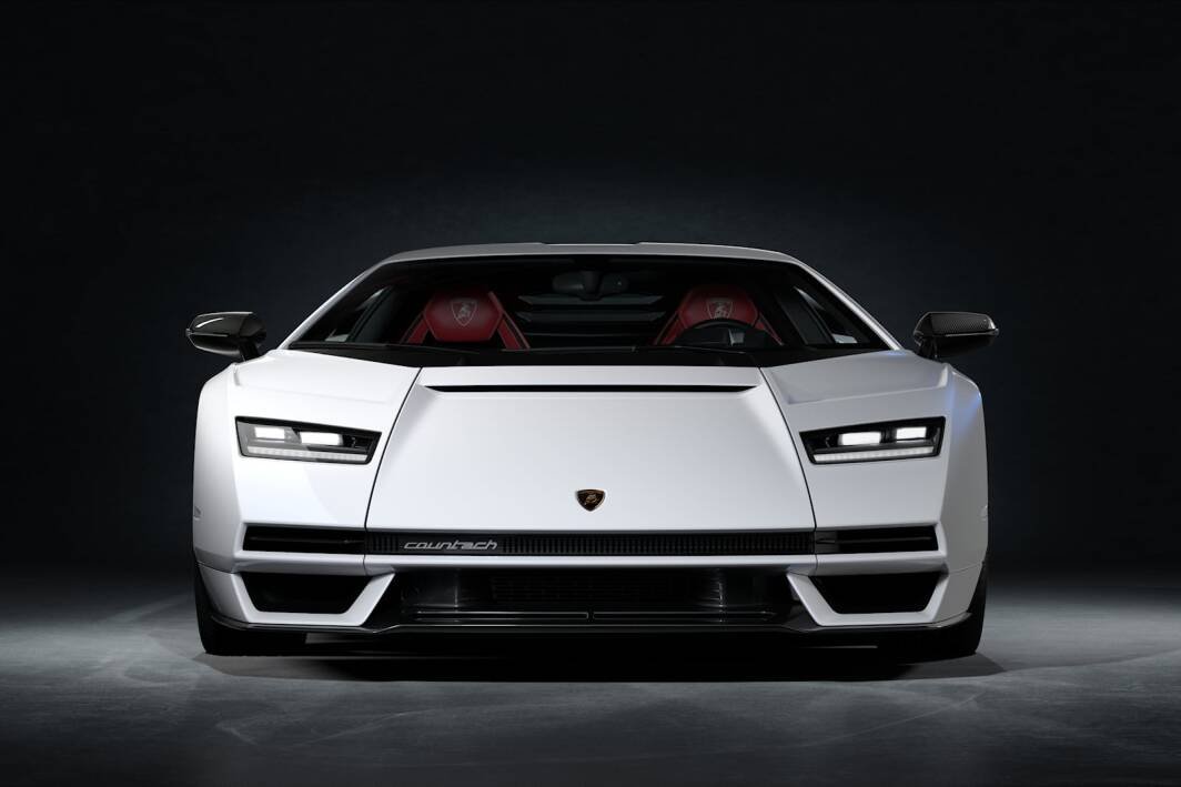 Immagine di Per il 60esimo anniversario Lamborghini svelerà un'altra auto storica