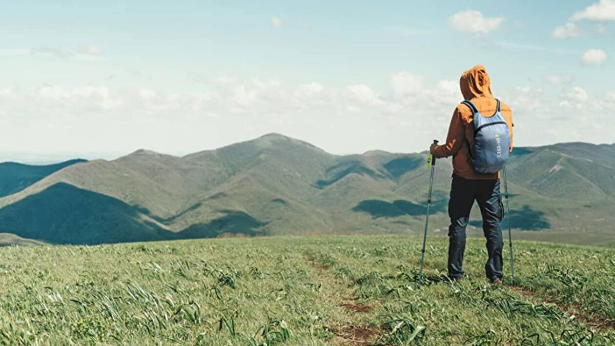 Immagine di Offerta lampo: bastoni da trekking a meno di 28€ su Amazon!