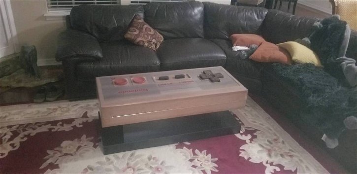 Immagine di Appassionato crea il tavolino perfetto per gli amanti del NES