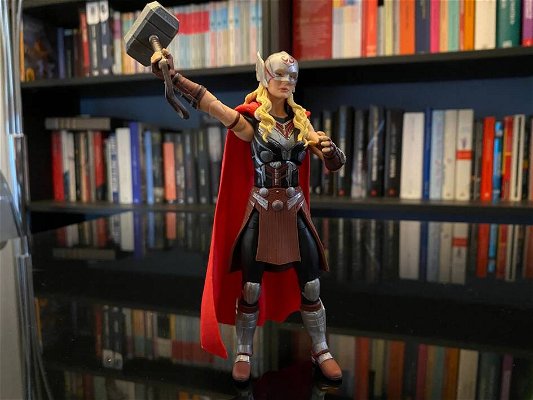 thor-love-and-thunder-action-figure-239708.jpg