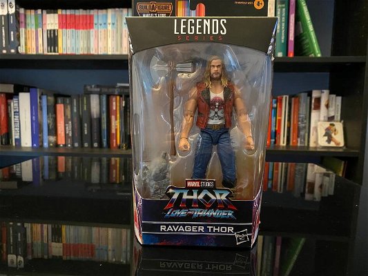 thor-love-and-thunder-action-figure-239710.jpg