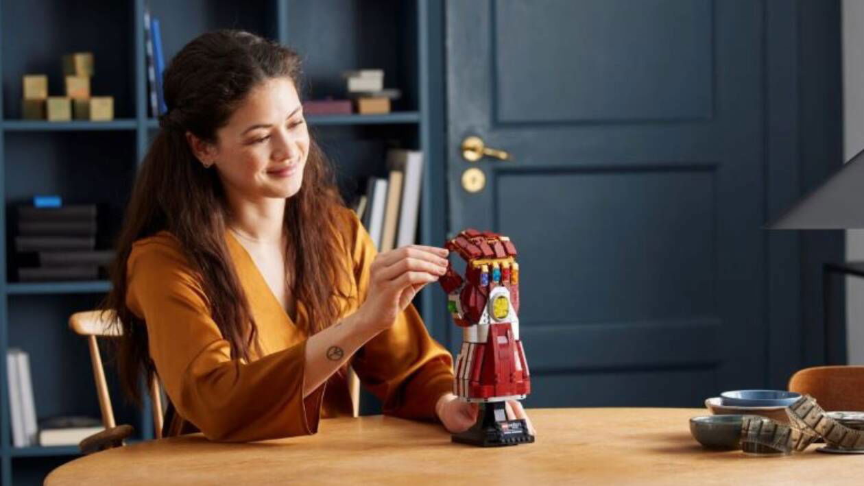 Immagine di Lego Store: finalmente disponibile il Guanto dell'Infinito di Iron Man!