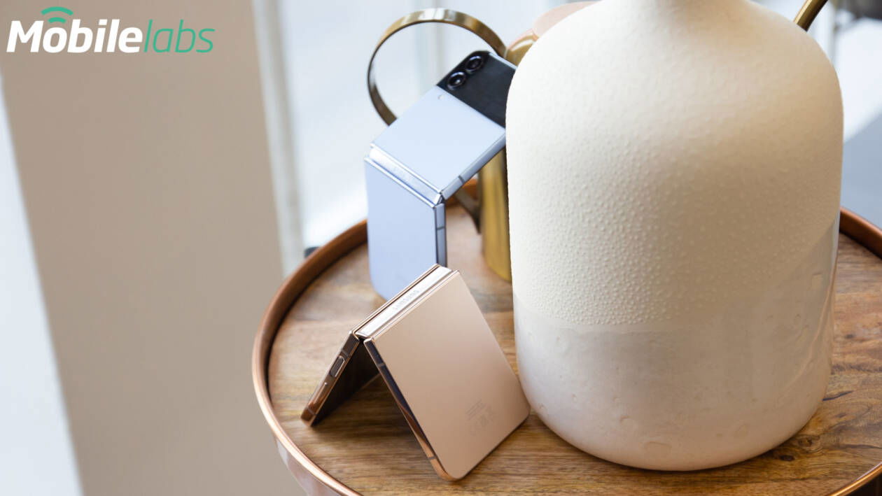 Immagine di Galaxy Z Flip4: smartphone pieghevole in sconto del 30%! IMPERDIBILE!