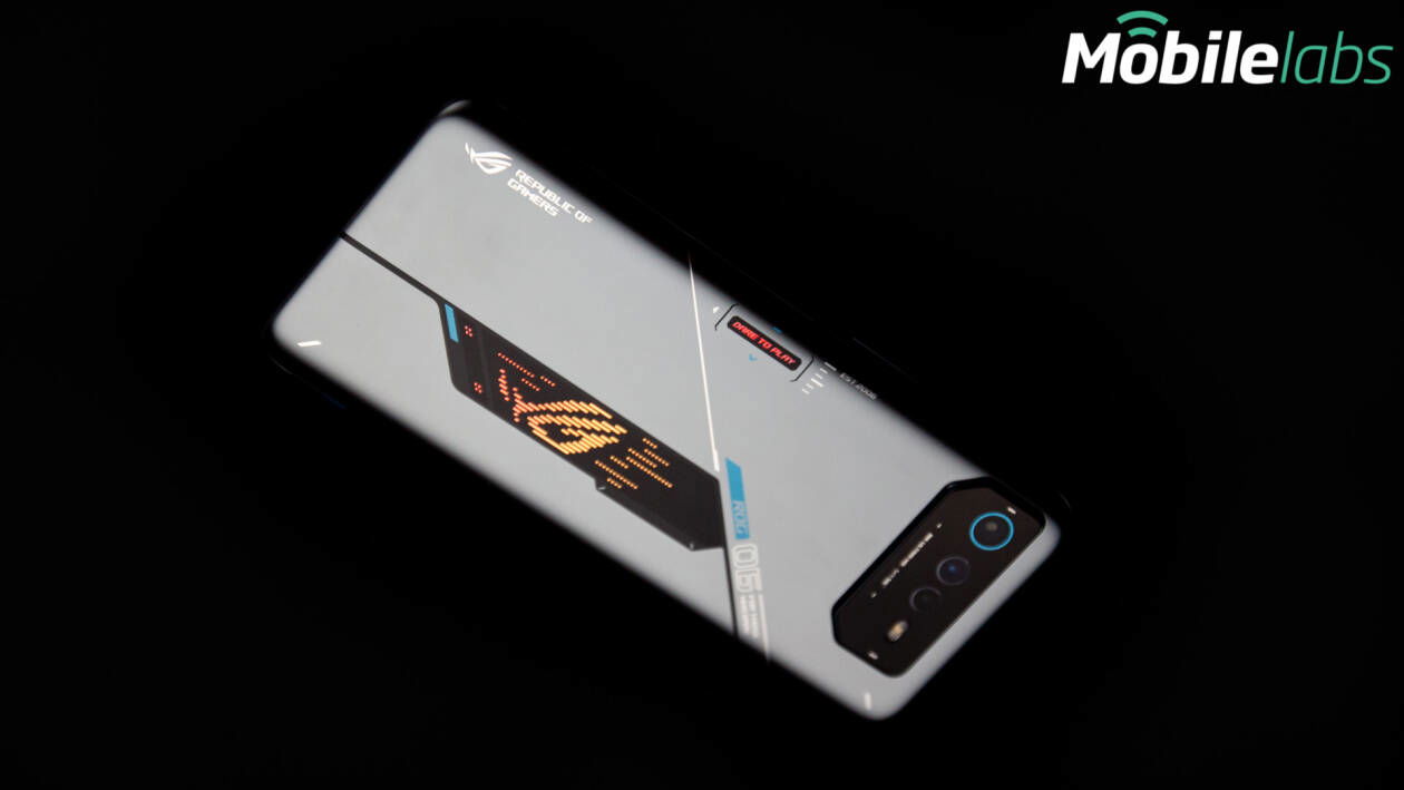 Immagine di Asus ROG Phone 6D recensione, la spinta MediaTek che serviva